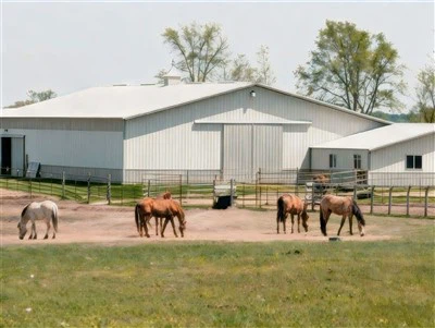 Előre gyártott lóistálló